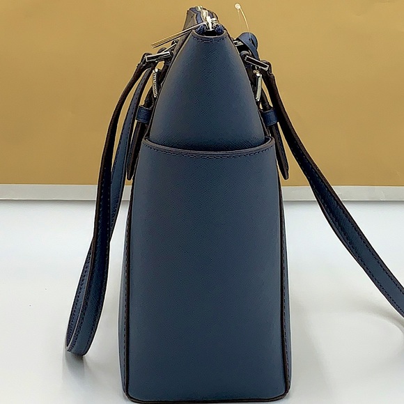 MICHAEL KORS Charlotte Large Leather Top-Zip Navy